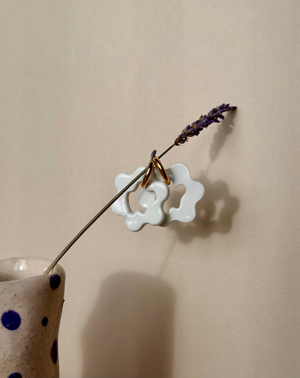 Boucles d'oreilles unique - Blanche